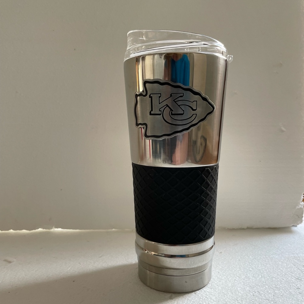 NEW Kansas City Chiefs vacuum insulated 24oz Tumbler